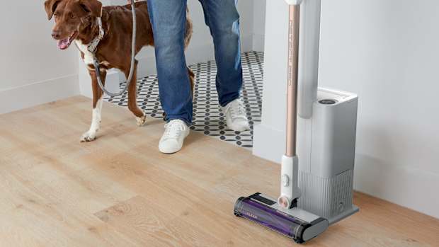 Shark® Cordless Detect Pro™ Auto-Empty System with QuadClean™ Multi-Surface Brushroll